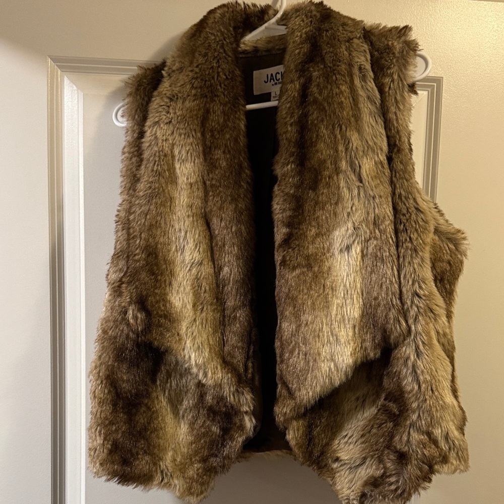 BB Dakota Brown Faux Fur Vest